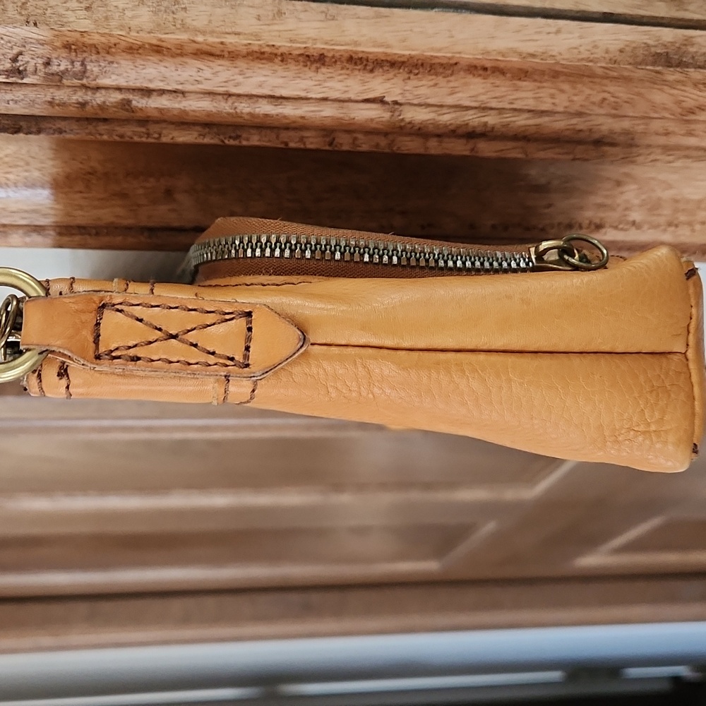 Margot Tan Leather Crossbody Bag - Picture 7 of 14